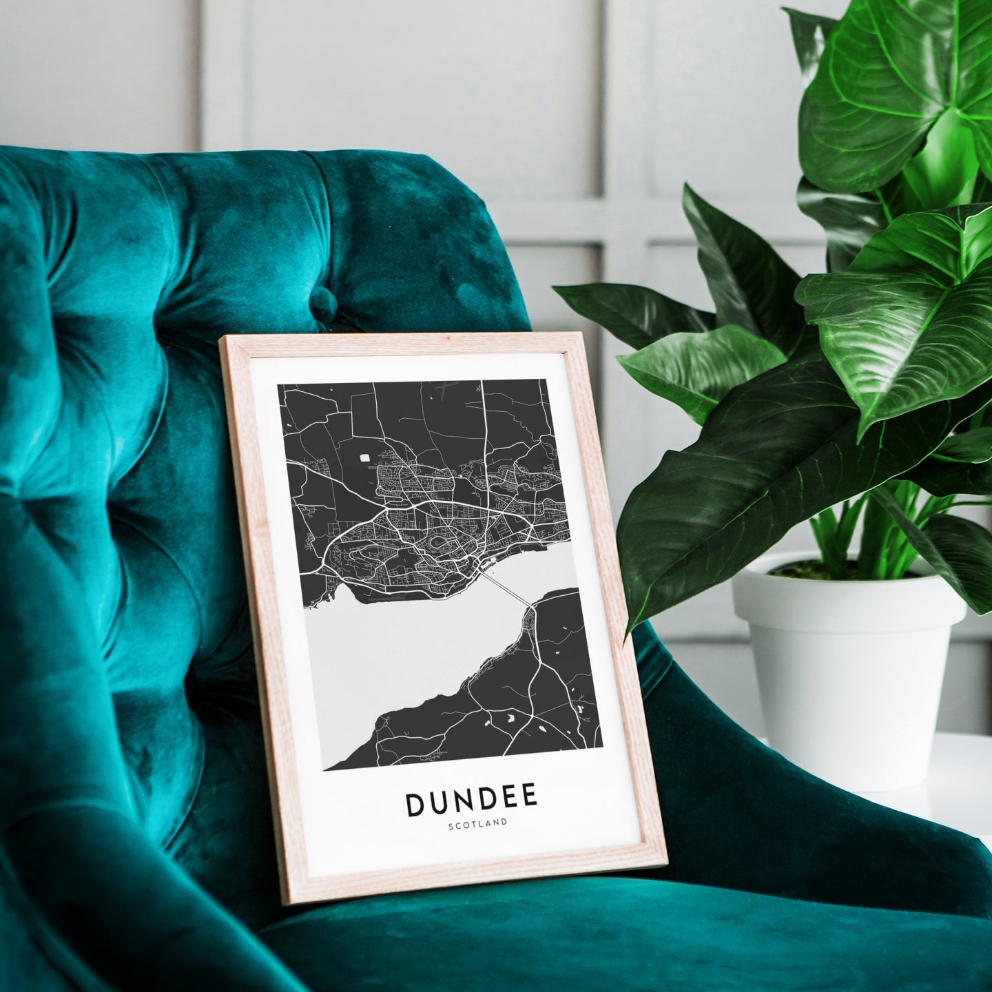 Dundee Map (Black)